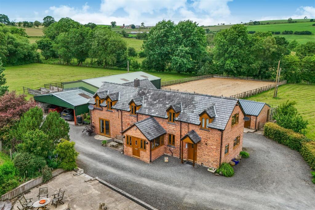 Main image of property: Glyn Ucha, Llanfair Caereinion, Welshpool