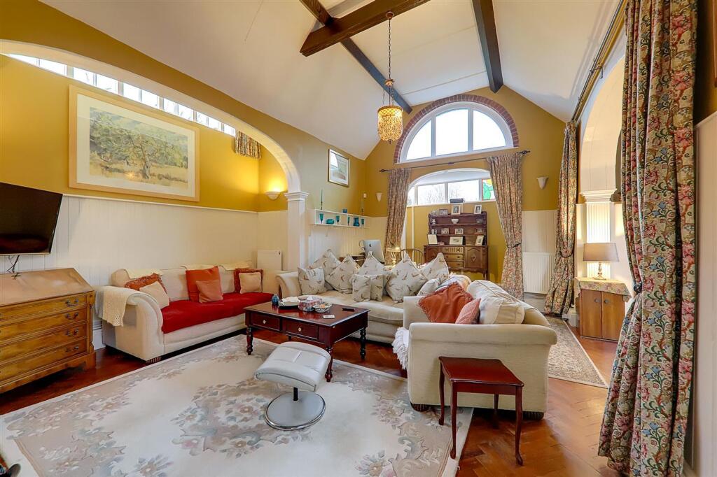 House in Brighton - View 4