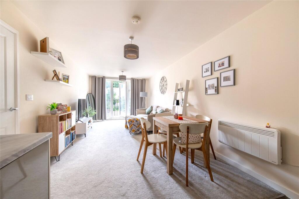 Apartment in Dartford, Ebbsfleet Valley - View 4
