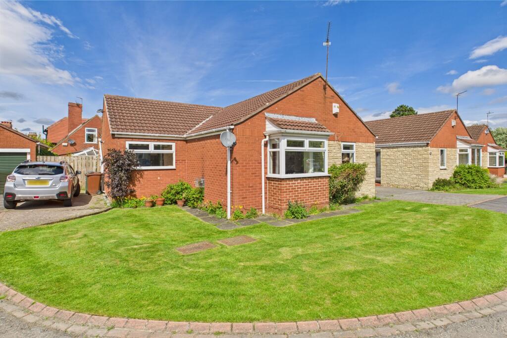 2-bed house on The Croft, Kenton, Newcastle upon Tyne, Tyne and Wear, £300,000