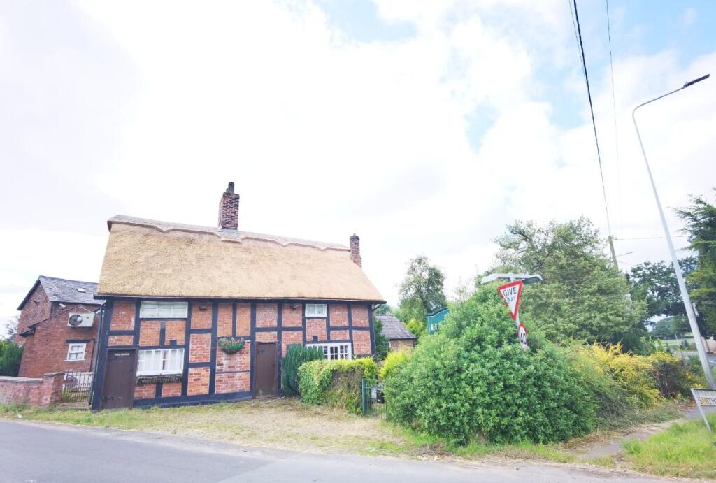 4-bed detached on Warrington Road, Little Leigh, Northwich, CW8, £500,000