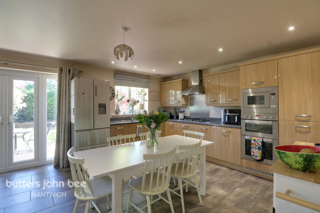 House in Willaston - View 3
