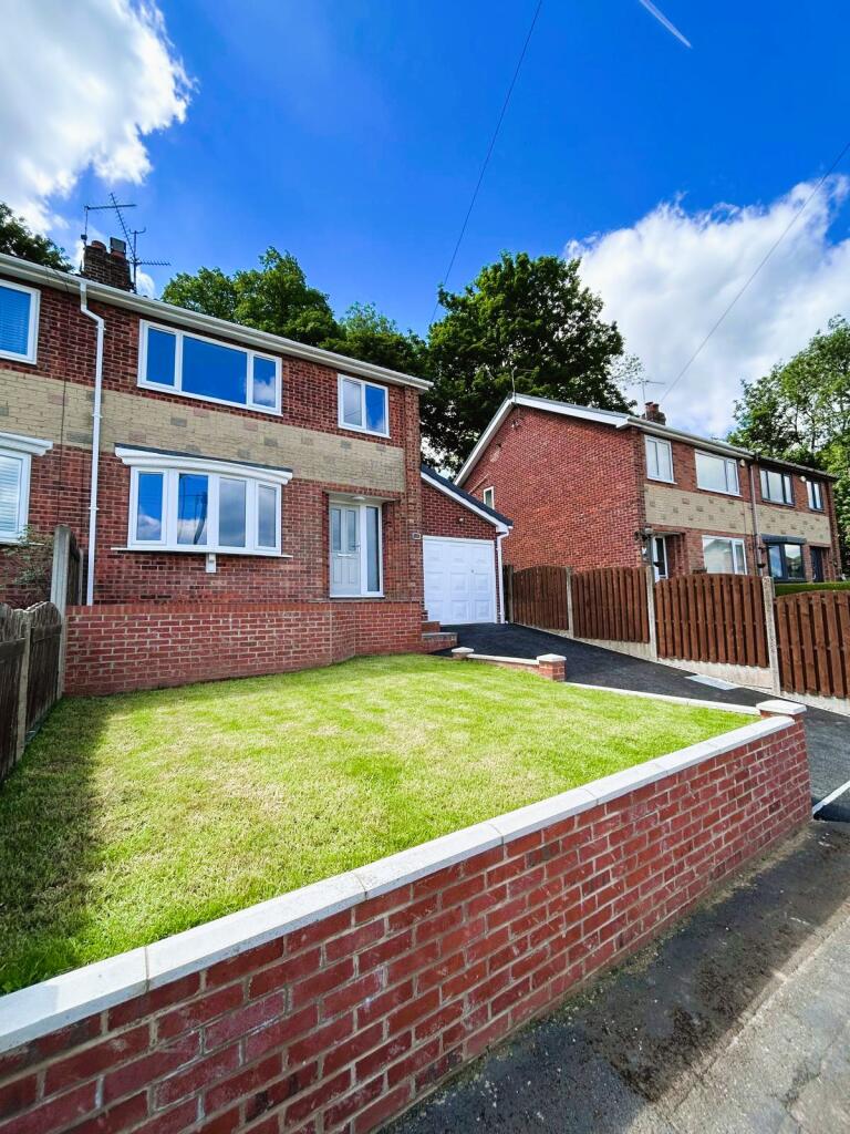 15 Castle Crescent, Conisbrough, DN12 3DT photo 2