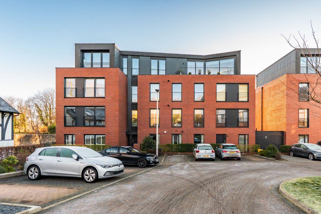 Main image of property: 1/4 Cruickshank Gardens, Edinburgh, EH12 7AS