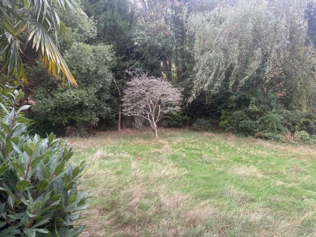 House in Esher, Claygate - View 4