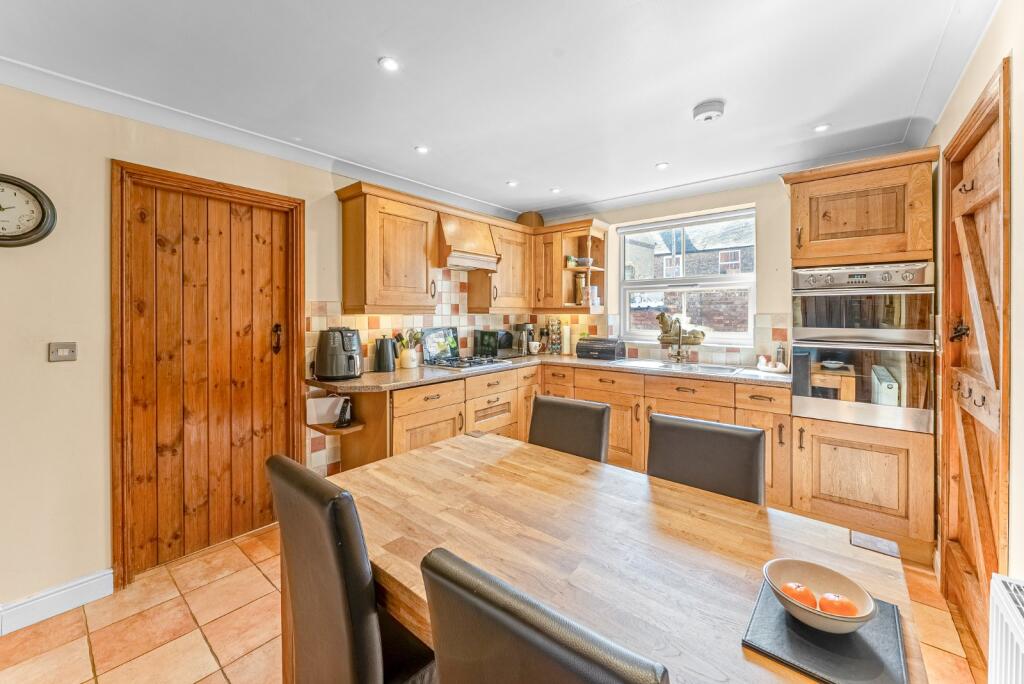 Cavendish Terrace, Ripon, North Yorkshire, UK, HG4 - View 3