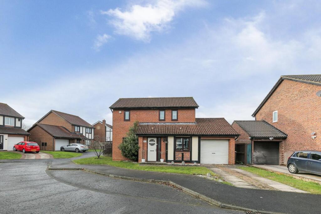 Main image of property: Edgemount, Killingworth, NE12