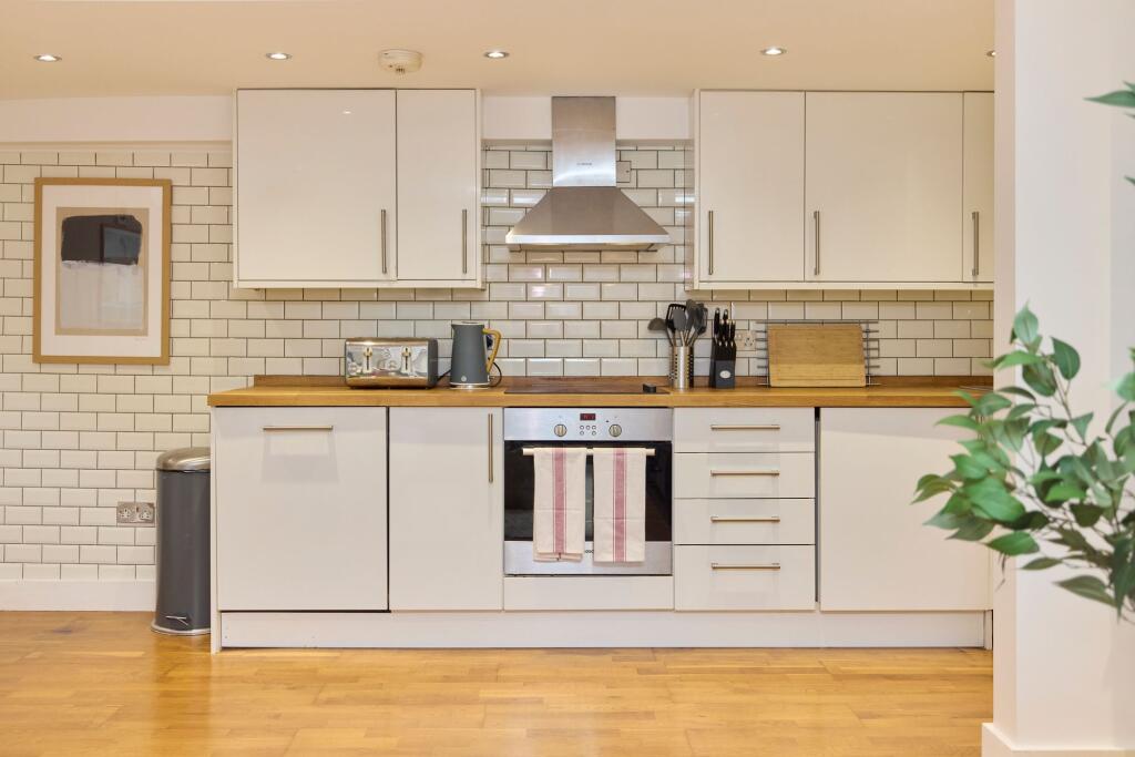 Mildenhall Road, Clapton photo 4