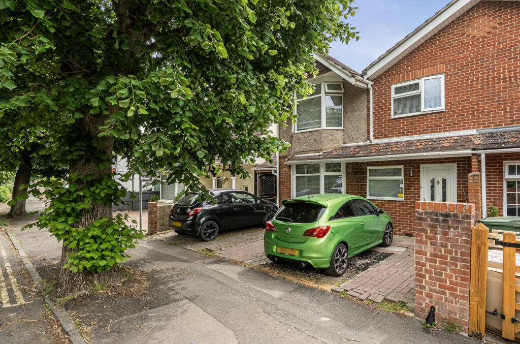 4-bed semi-detached on Shrivenham Road, Swindon, SN1, £370,000
