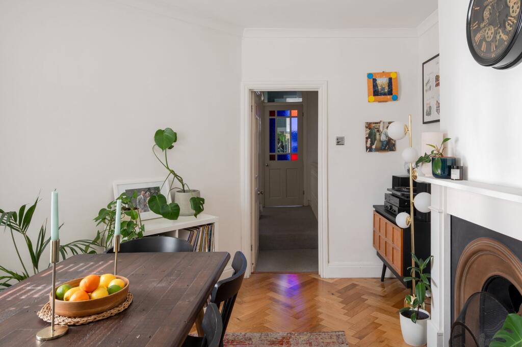 Apartment in London - More