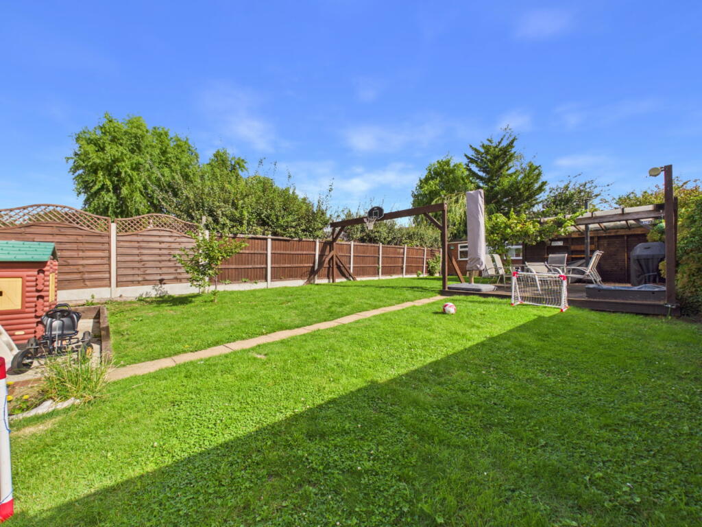 House in Hoo St Werburgh, Medway - View 2