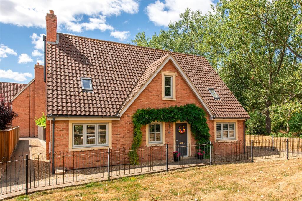 Main image of property: Woodall Close, Middleton, Milton Keynes, Buckinghamshire, MK10