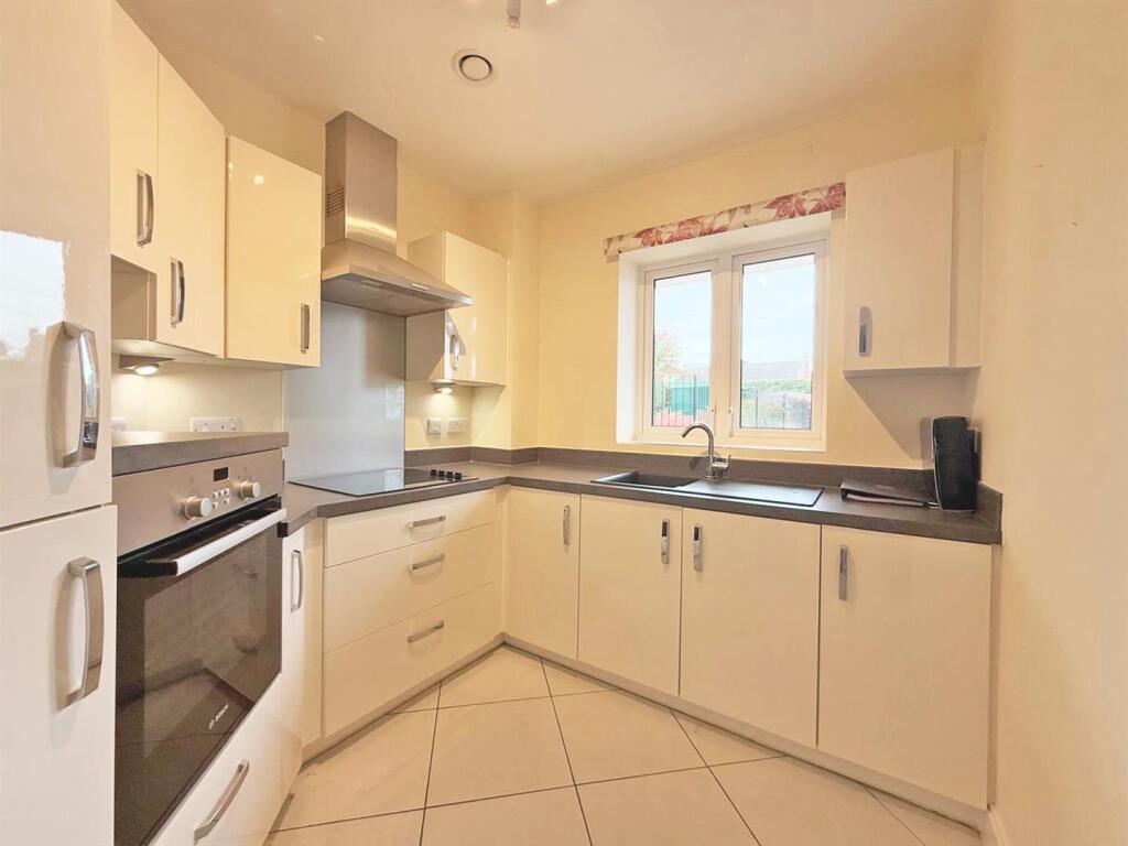 Summerfield Place, Wenlock Road, Shrewsbury photo 2