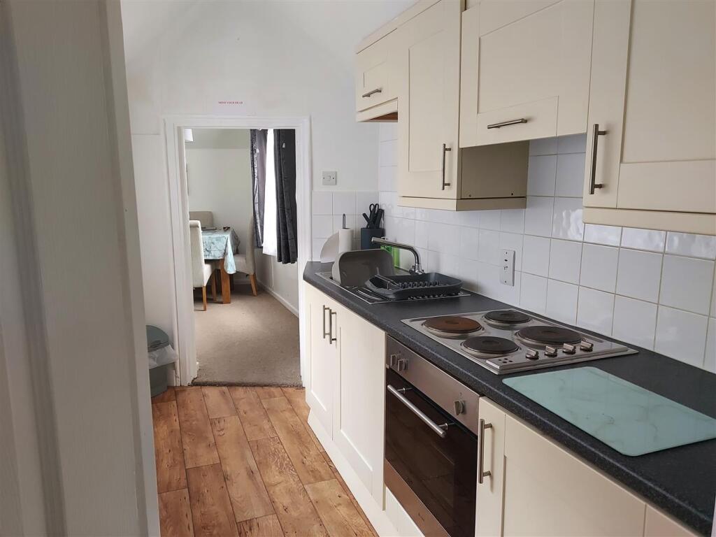 Main image of property: 2 High Street, Launceston