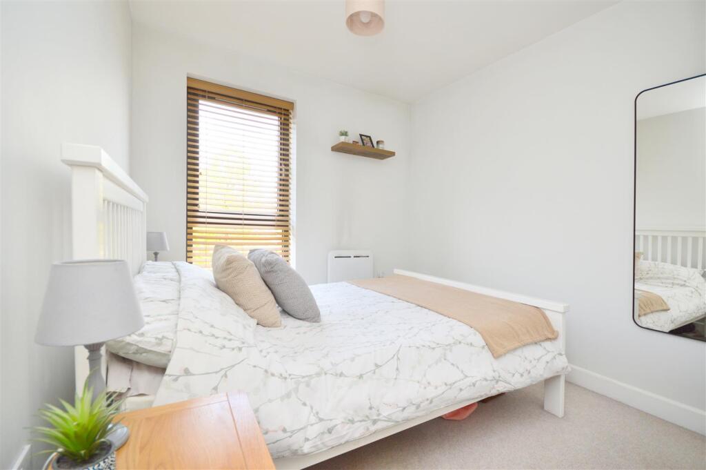 4 Emery Road, Brislington, Bristol photo 4