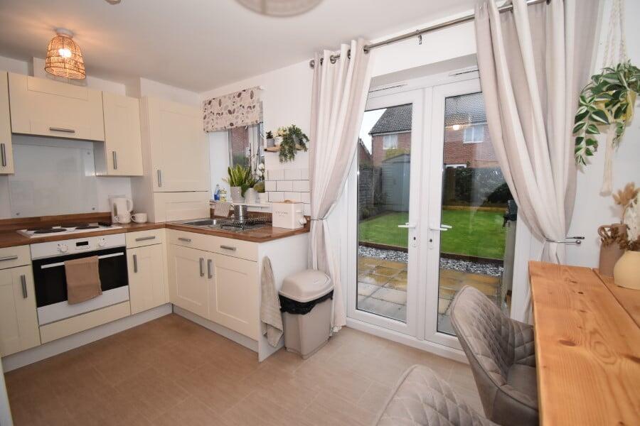 Cedar Close, Cranbrook, Exeter, EX5 photo 3