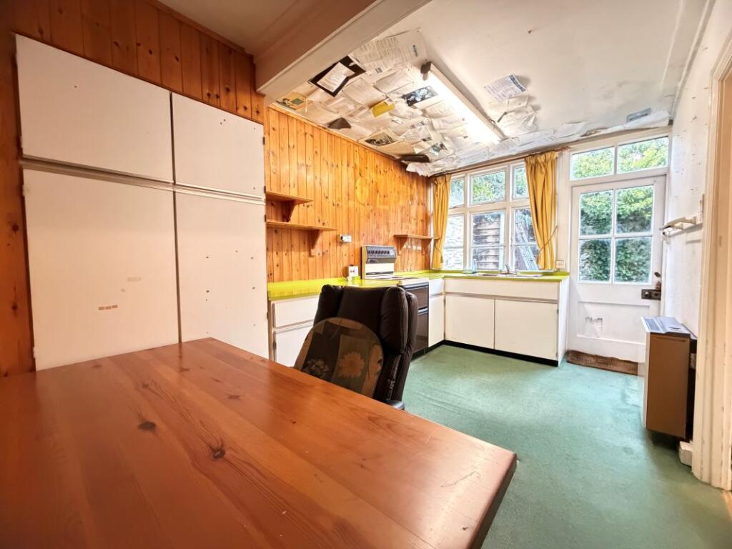 Flat 1, 6 Pike Street, Liskeard, Cornwall, PL14 3JE photo 5