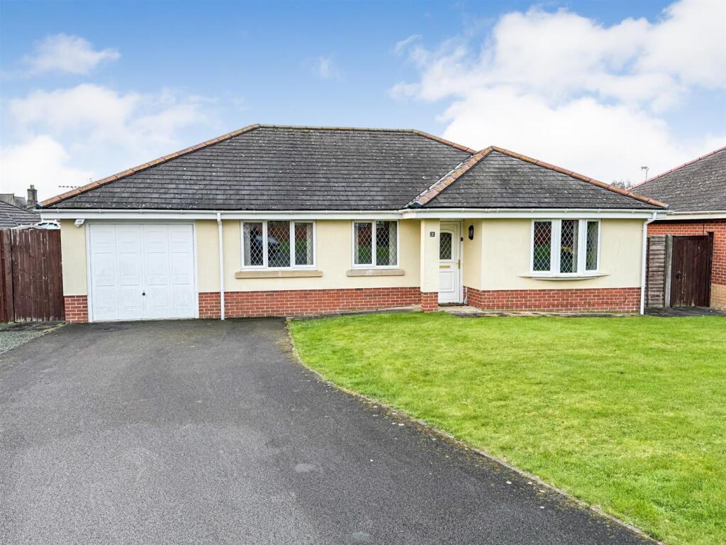 Main image of property: Celyn Close, Weston Rhyn, Oswestry