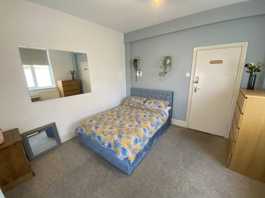 Additional image 4 of Daisy Road - 4 bed exc bills, Edgbaston, West Midlands, B16