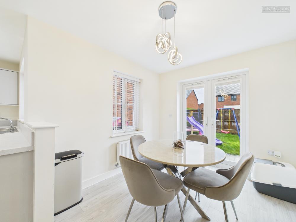 Papworth Drive, Crowland, Peterborough photo 3