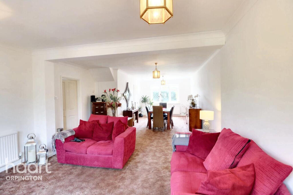 House in London, London Borough of Bromley - View 2
