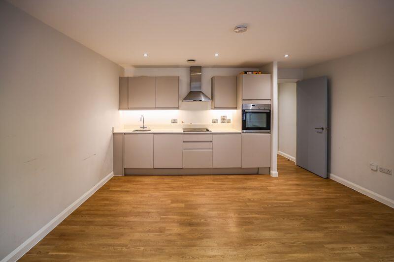 1-bed flat on Broad Street, Bristol, BS1, £230,000