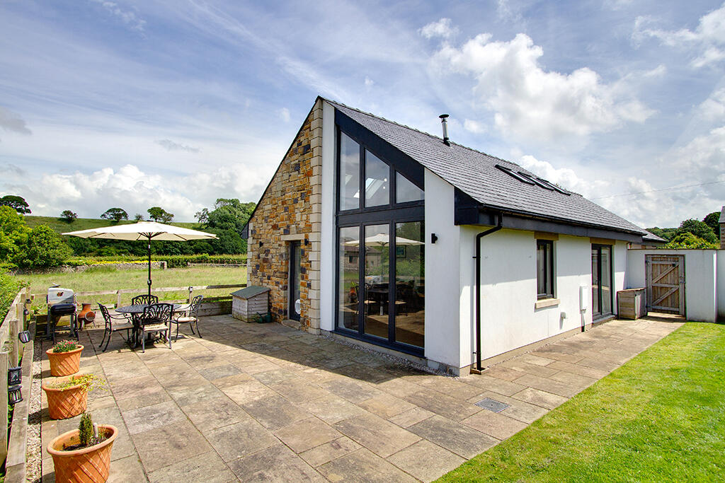 Main image of property: CASTLE VISTA, 47 WENNINGTON ROAD, WRAY, LA2 8QH