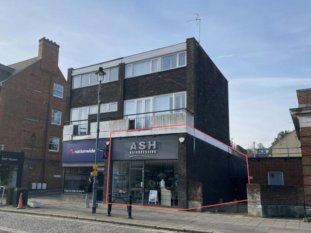 Main image of property: 197A High Street, Berkhamsted, HP4 1AD