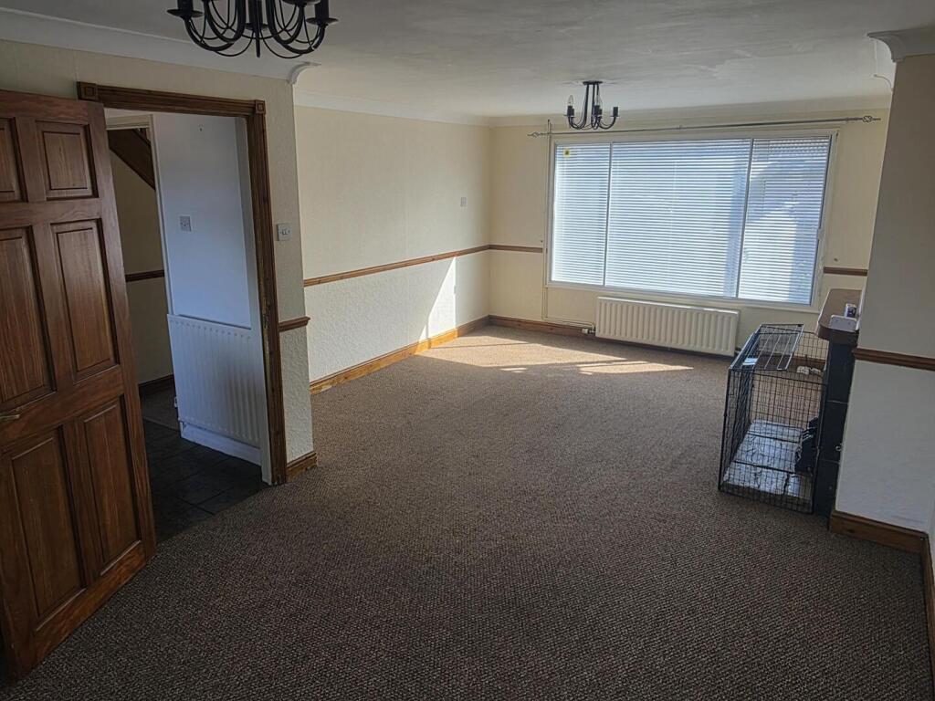 House in Lincoln - View 4