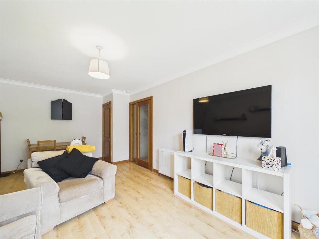 43 Robertson Road, Perth, PH1 1SN - View 3