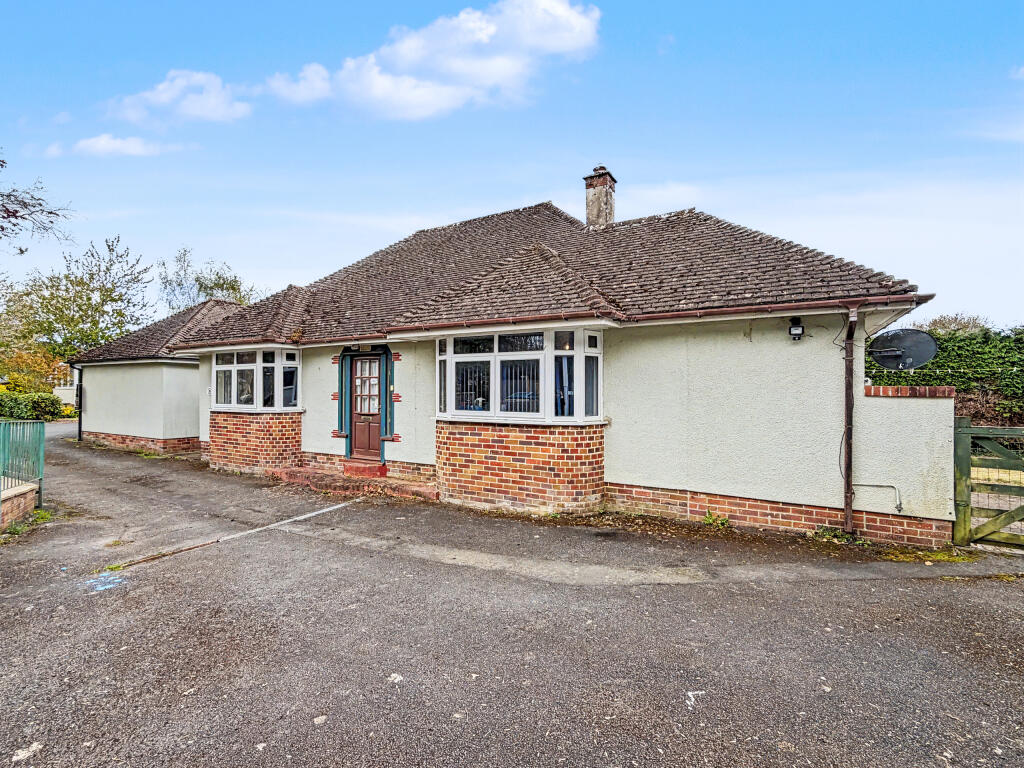 Main image of property: Oakymead Park, Newton Road, Kingsteignton