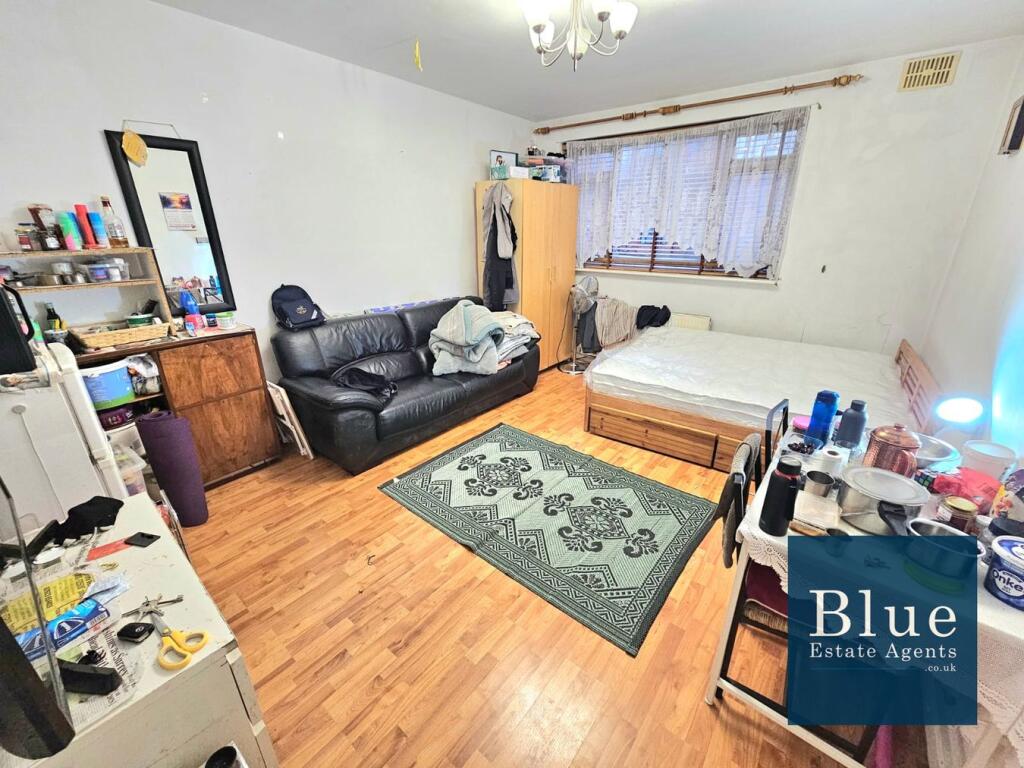 Apartment in London - View 5