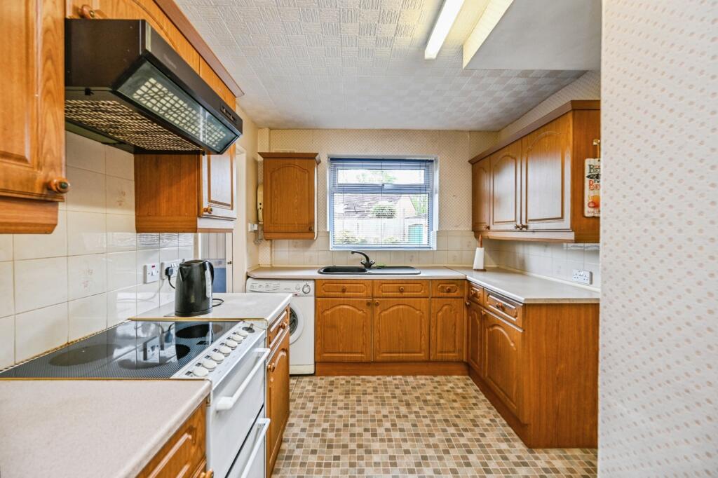 House in Sefton, Lydiate - More