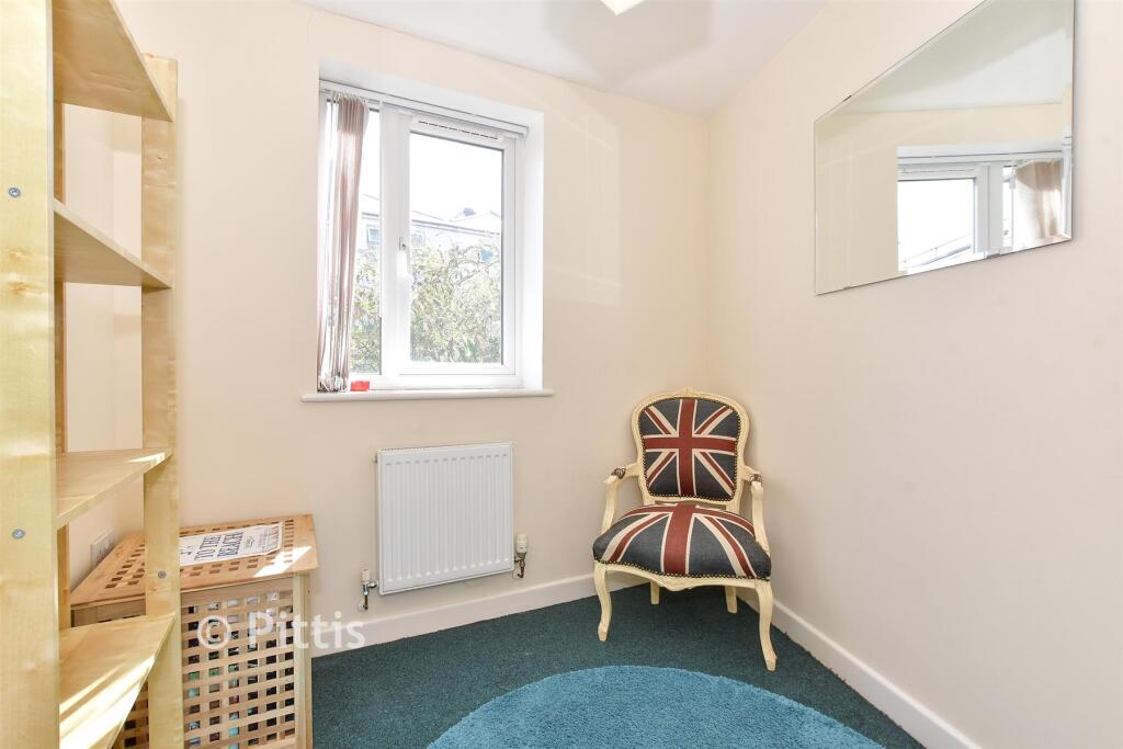 Apartment in Sandown, Yaverland - More