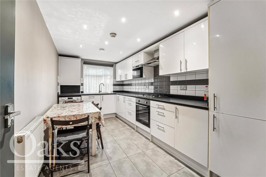 Apartment in Croydon - View 2