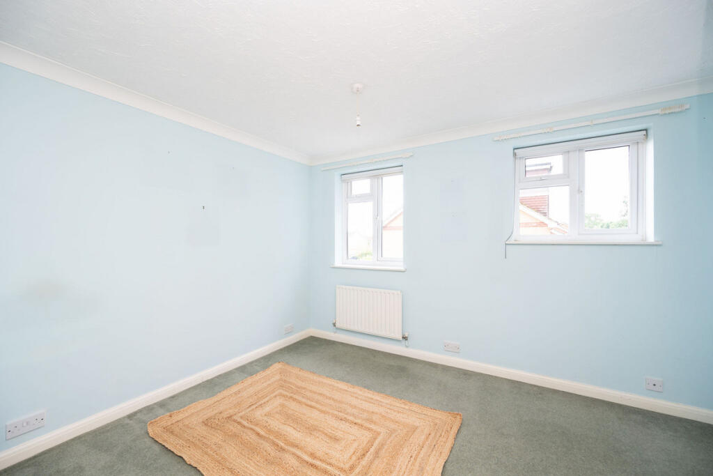 House in Horsham, Newfoundout, Southwater - More