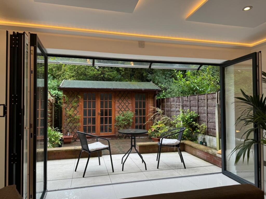 House in Manchester, Burnage - More