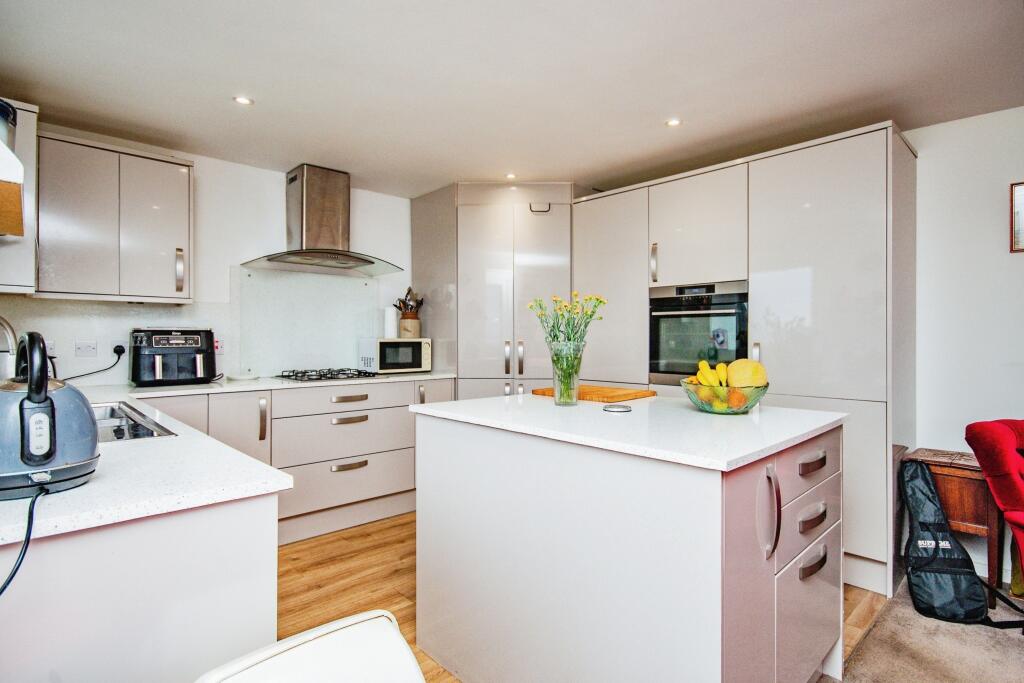 Main image of property: Broadfield, Saundersfoot, SA69