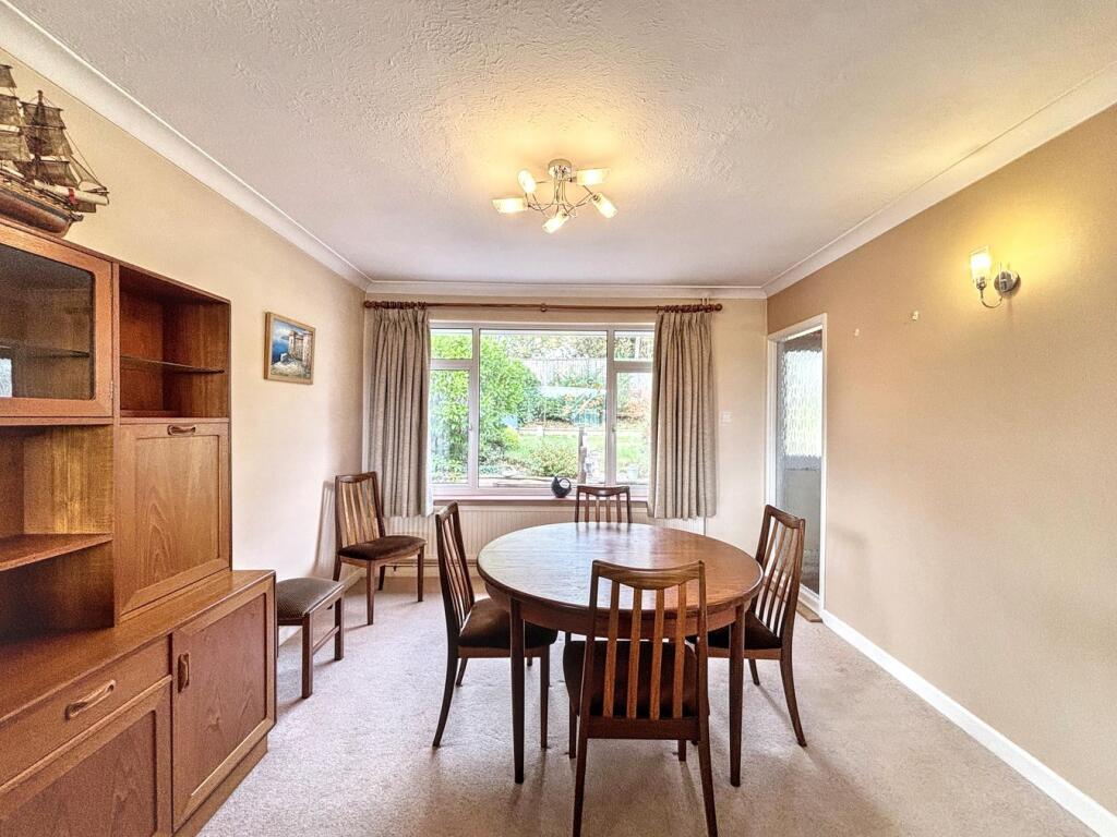House in Bexhill-on-Sea, Little Common - View 5