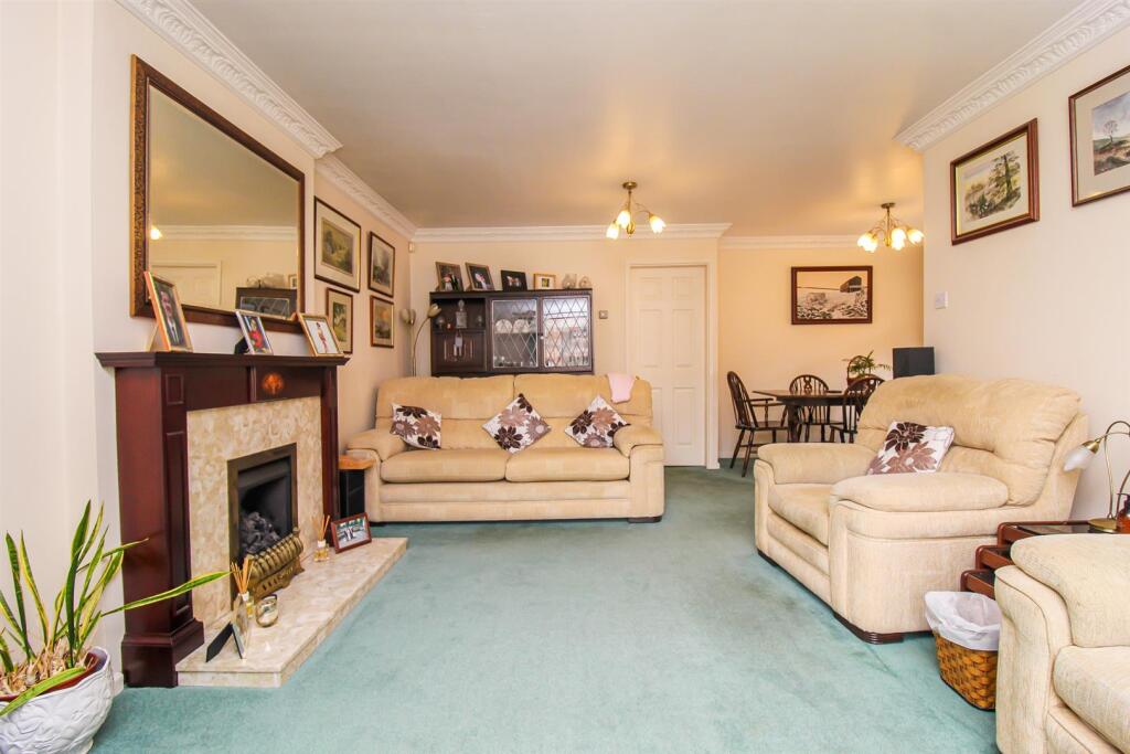 House in Wakefield, City Fields - View 3