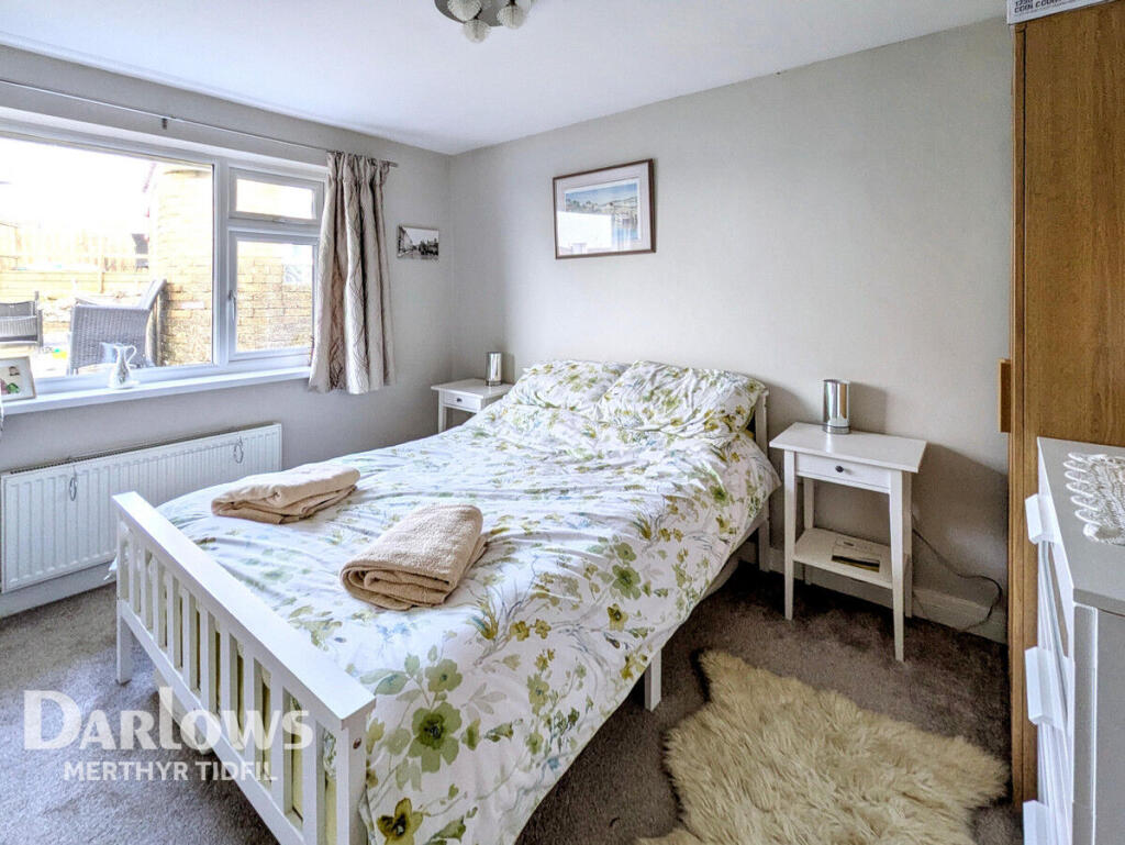 House in Treharris, Bedlinog - View 5