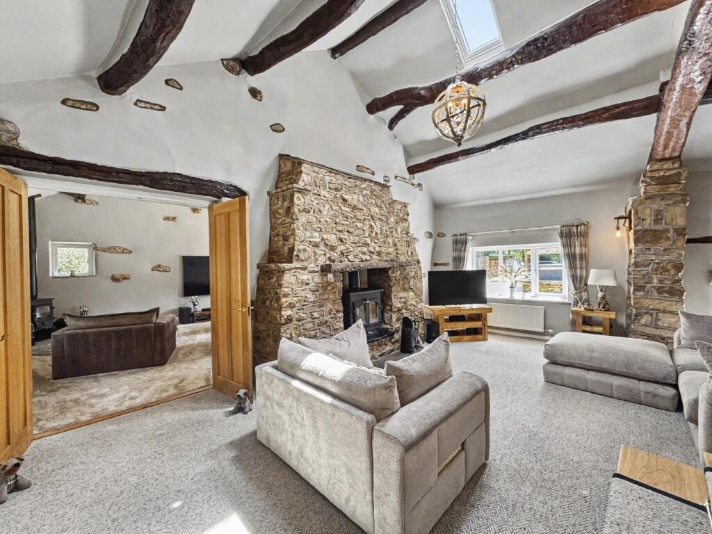 Runge Farm, Shaw | Gated 18th-Century Country Home | 1.5 Acres | 4,200 Sq Ft | Swim Spa - View 4