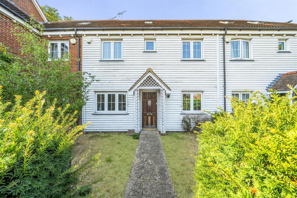 Main image of property: Lenham Road, Headcorn, Ashford