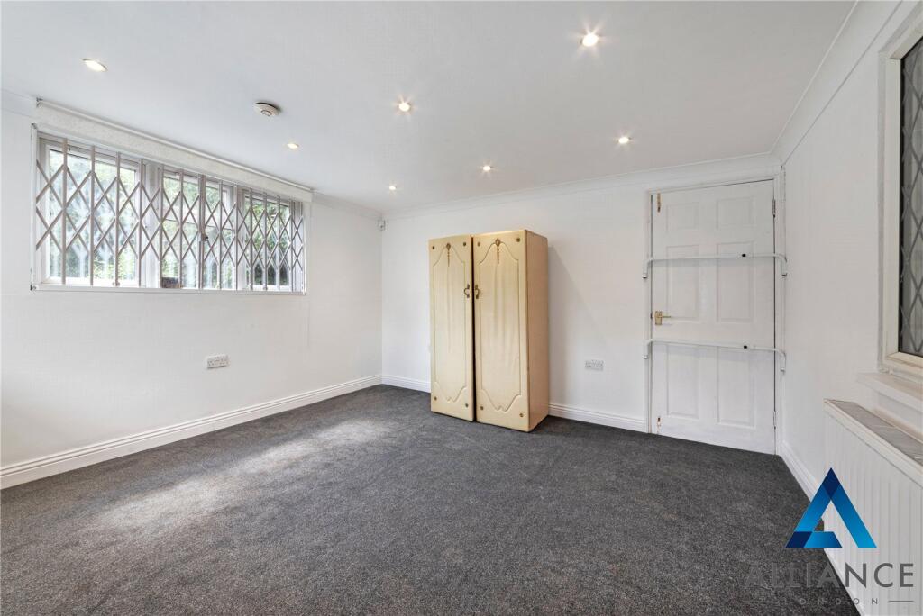 Apartment in London - View 2