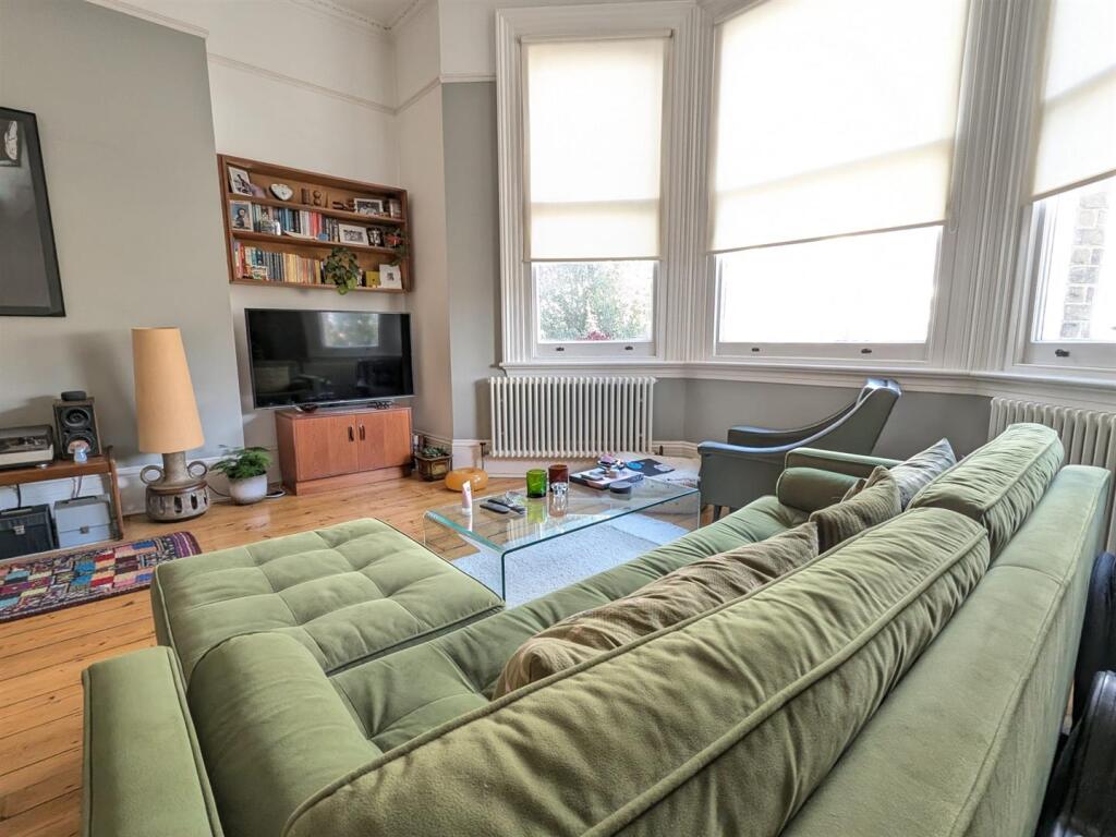 Apartment in Brighton - View 4