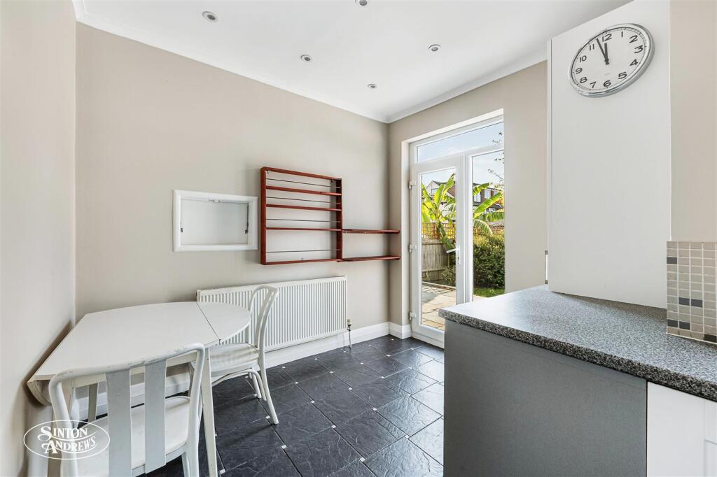 House in London, Hanwell - View 3