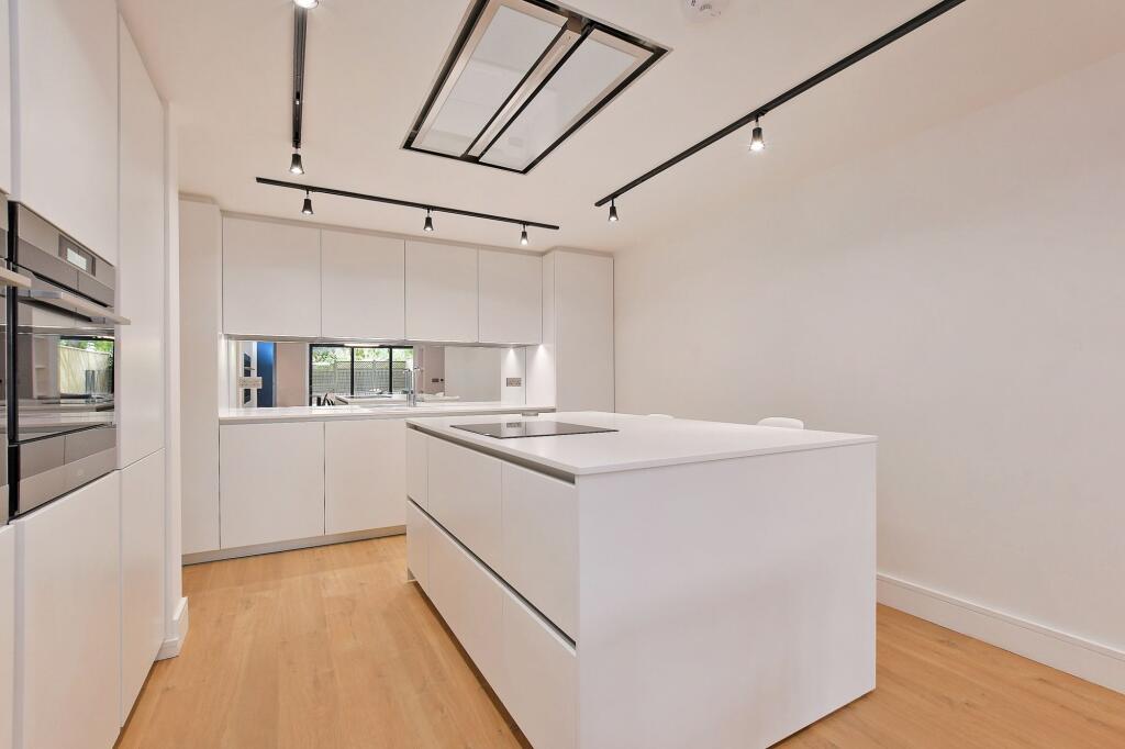 Main image of property: Dore Road, Dore Lodge Apartments, S17