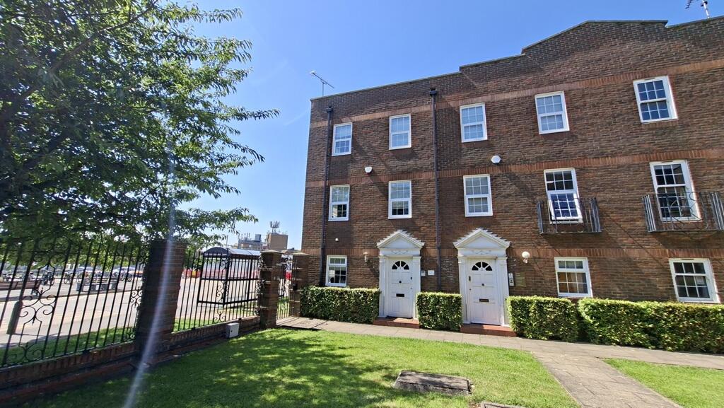 Main image of property: 1 Station Court, Station Approach, Wickford, Essex, SS11