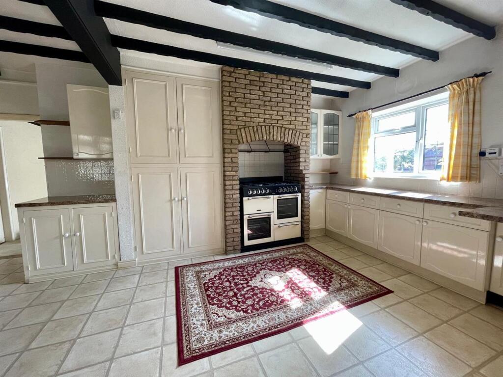 House in Hull - View 4