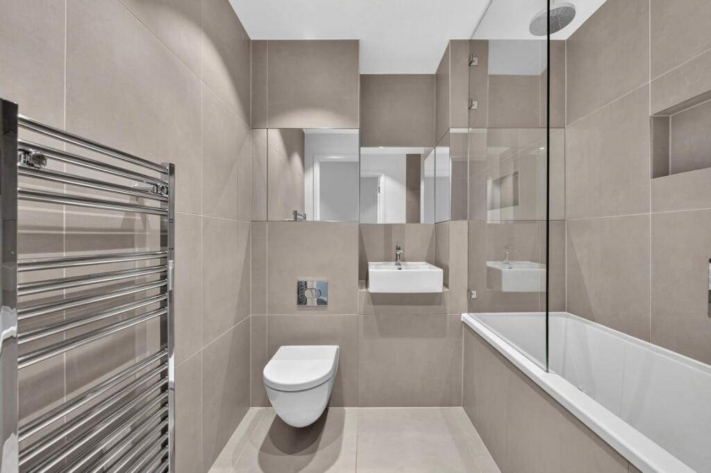 Apartment in London - View 4